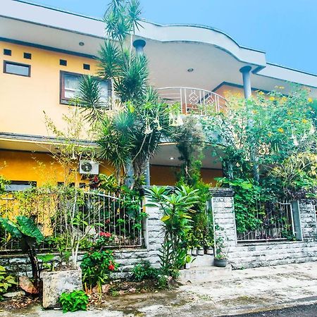 Spot On 91620 Skypiea Guest House Tasikmalaya Exterior foto