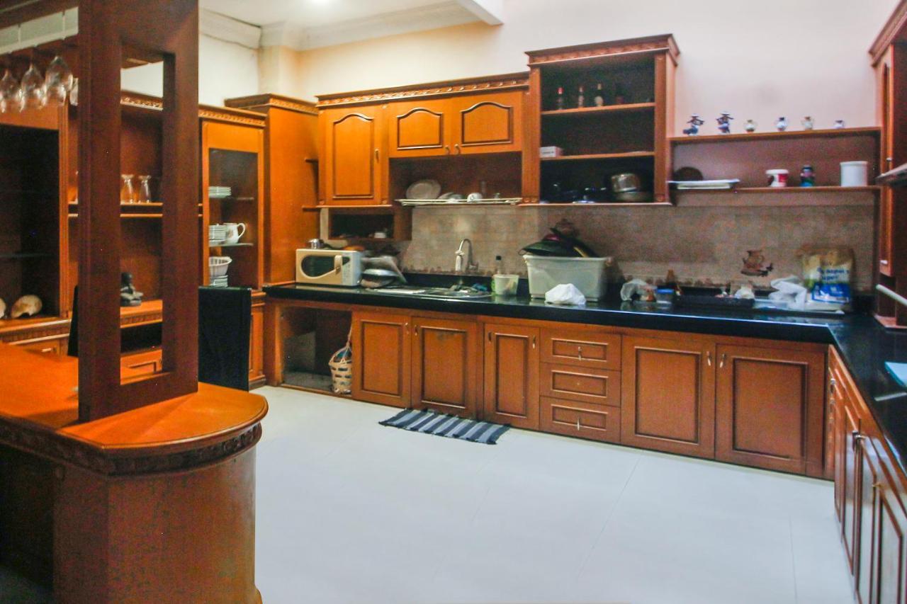 Spot On 91620 Skypiea Guest House Tasikmalaya Exterior foto