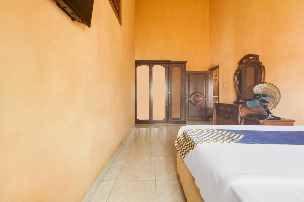 Spot On 91620 Skypiea Guest House Tasikmalaya Exterior foto