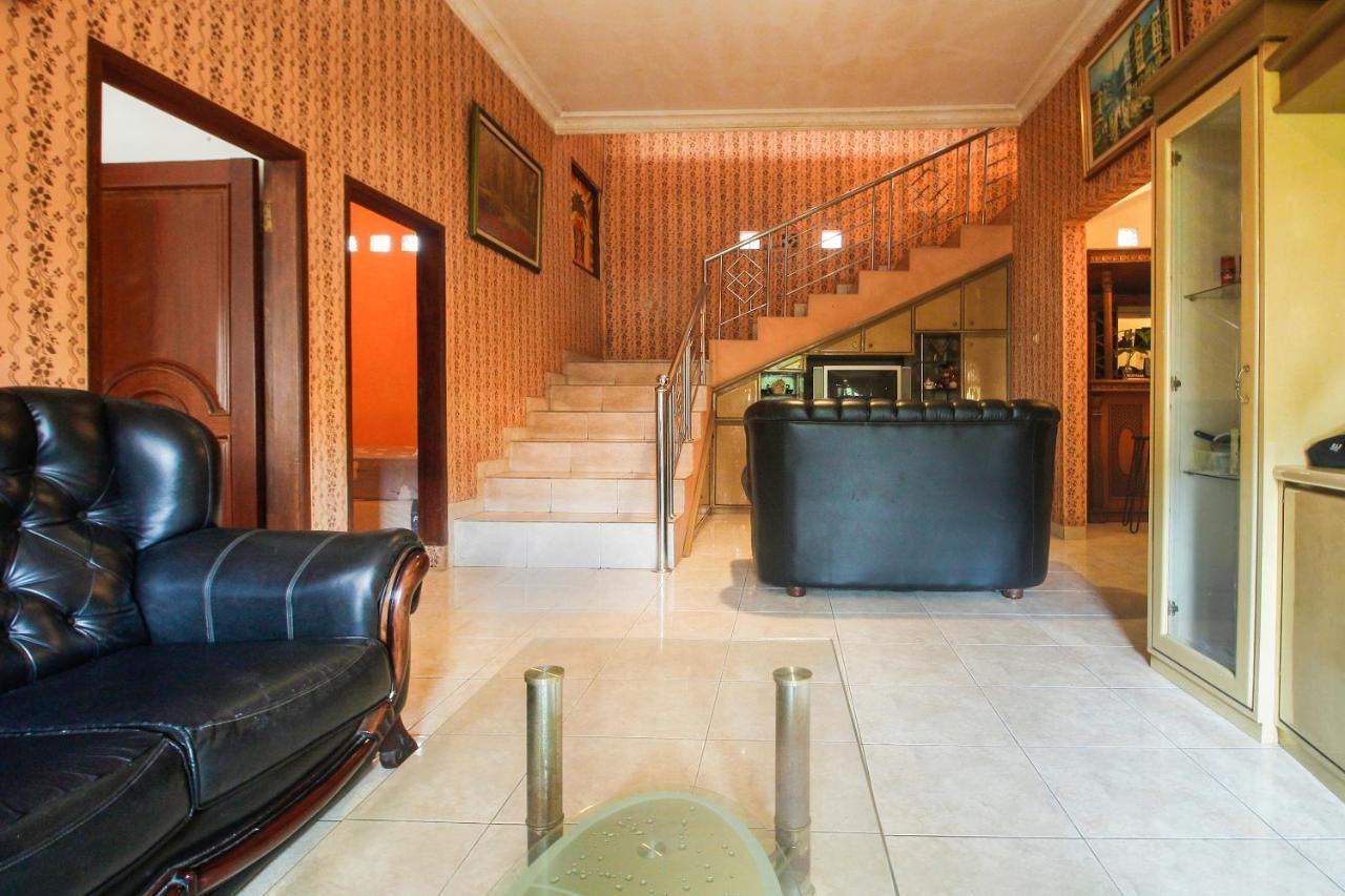Spot On 91620 Skypiea Guest House Tasikmalaya Exterior foto